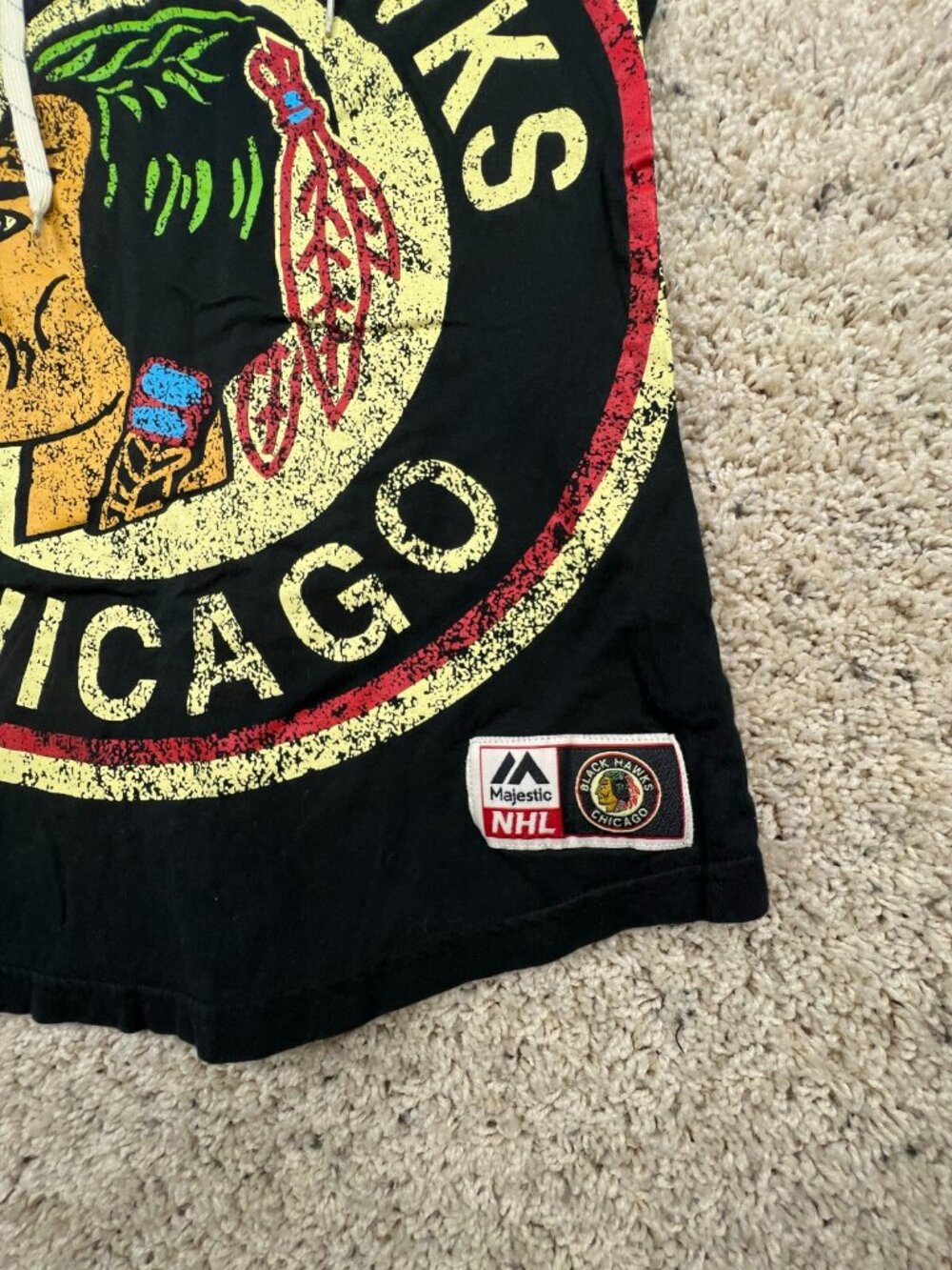 Chicago Blackhawks Majestic T-shirt Medium NHL Women’s Red Black w Logo L/S - Picture 4 of 10